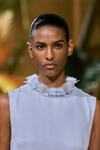 Look 93